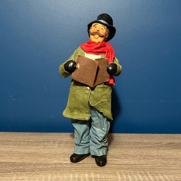 Possible Dreams Clothique Santa’s Collection Carolers Trio - Picture 3 of 7